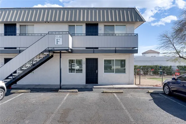 $1,345 | 5001 O'Bannon Drive, Unit AO, Las Vegas, NV 89146