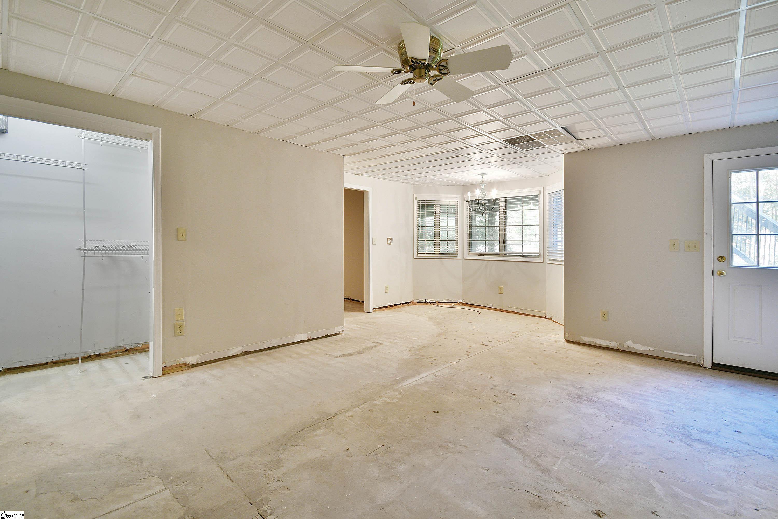 217 Inverness Way Easley, SC 29642 - Photo 27 of 36 Gallery Image 27