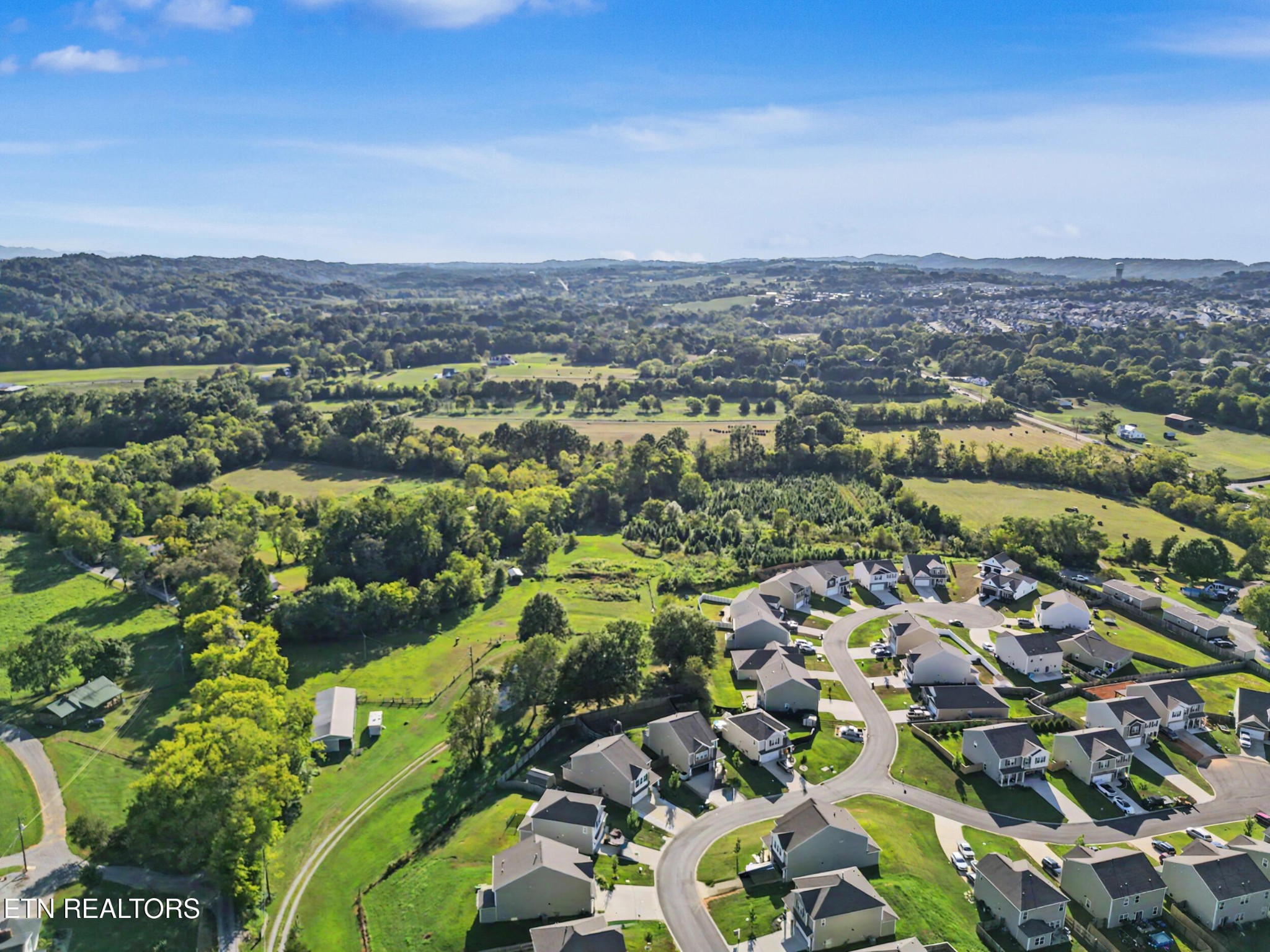 1117 Beacon Road Sevierville, TN 37876 - Photo 45 of 48 Gallery Image 45