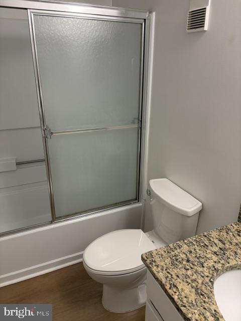 656 South Charles Street, Unit R 18 Baltimore, MD 21230 - Photo 15 of 23 hall bath