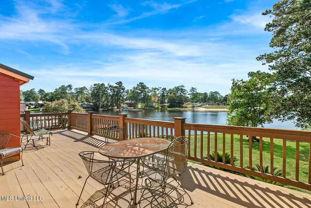 $275,000 | 1126 East Lakeshore Drive, Carriere, MS 39426