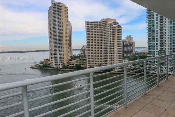 $6,500 | 325 South Biscayne Boulevard, Unit 1523, Miami, FL 33131