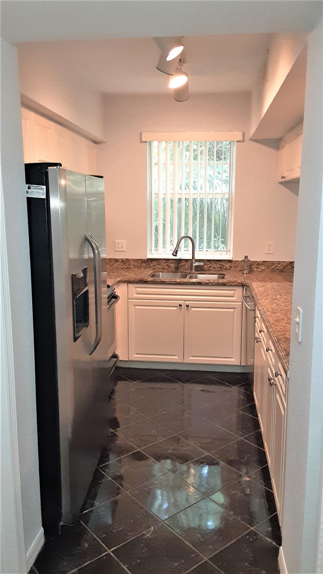6946 West Sample Road, Unit 6946 Pompano Beach, FL 33063 - Photo 11 of 35 kitchen