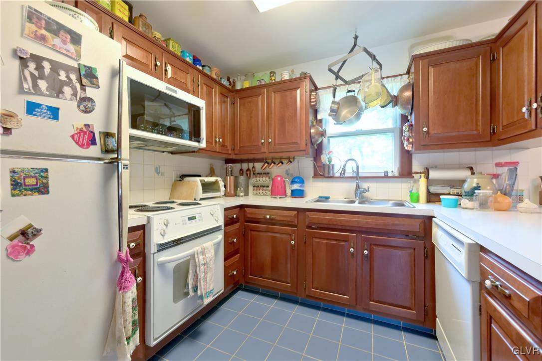 3030 Ridon Court Bethlehem, PA 18020 - Photo 9 of 21 Gallery Image 9
