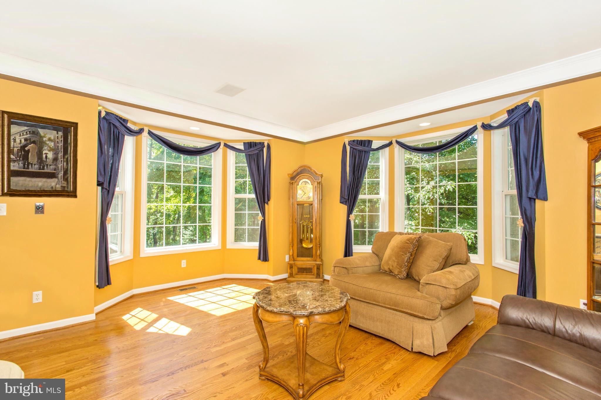 3406 Basford Road Frederick, MD 21703 - Photo 13 of 30 Living Room
