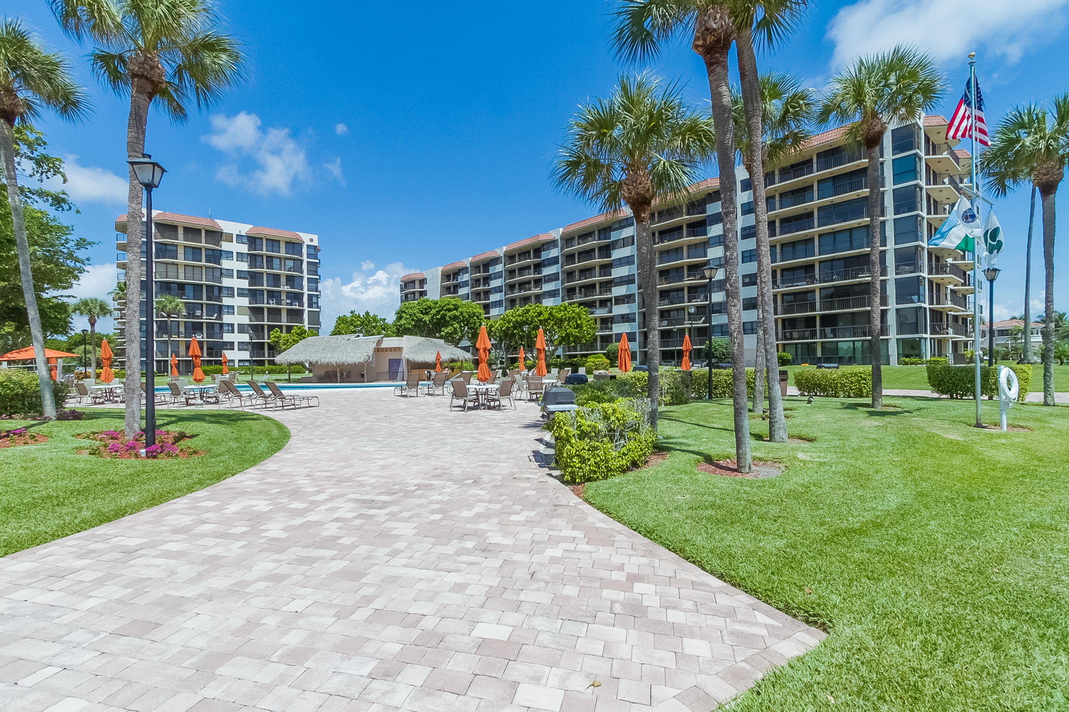 859 Jeffery Street, Unit 614 Boca Raton, FL 33487 - Photo 3 of 21 Porta Bella (3 of 21)