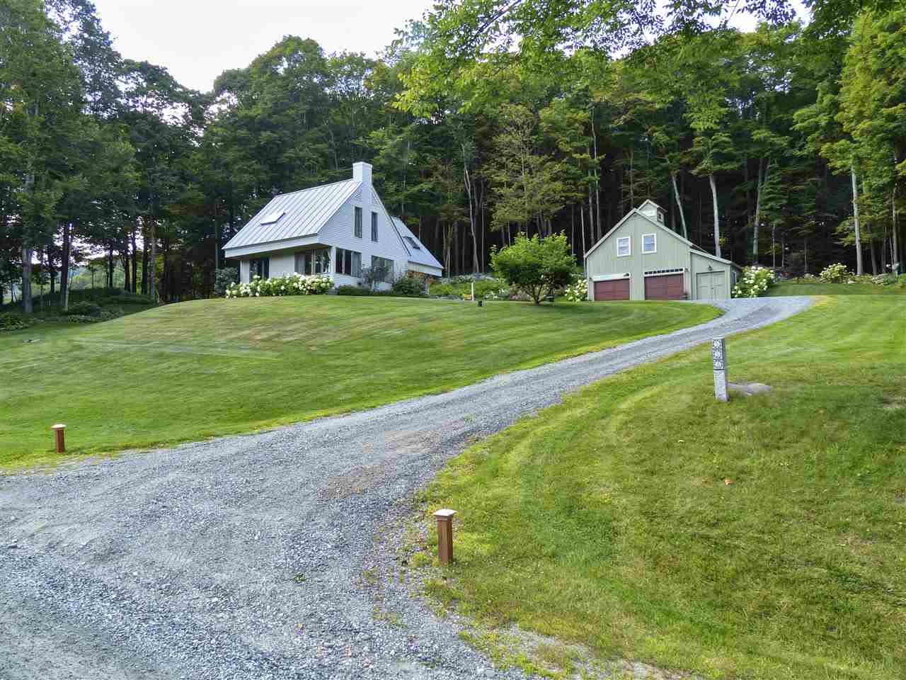 358 Dana Road Pomfret, VT 05053 - Photo 4 of 29