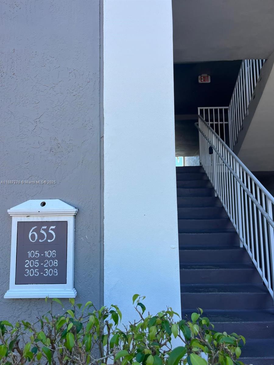 655 Southwest 111th Way, Unit 308 Pembroke Pines, FL 33025 - Photo 42 of 42 a view of entryway