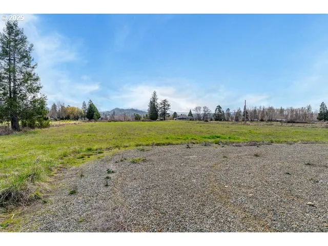 $399,900 | 3597 Leonard Road, Grants Pass, OR 97527