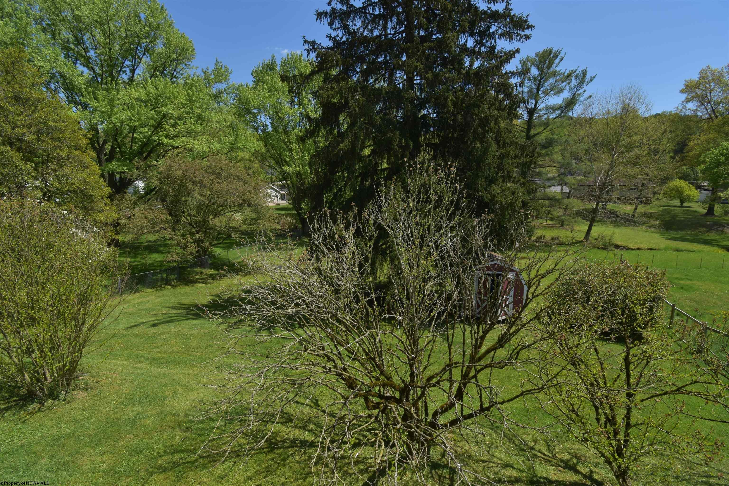 1915 Pleasant Valley Road Fairmont, WV 26554 - Photo 6 of 27 Gallery Image 6