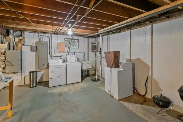 $1,395 | 17754 Rosewood Drive, Unit 1N, Lansing, IL 60438