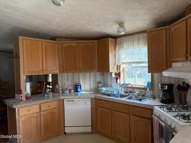 $239,900 | 47 Oatman Lane, Granville, NY 12832