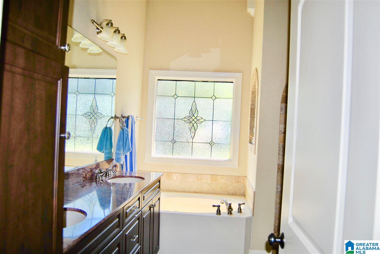 249 Strathaven Lane Pelham, AL 35124 - Photo 12 of 33