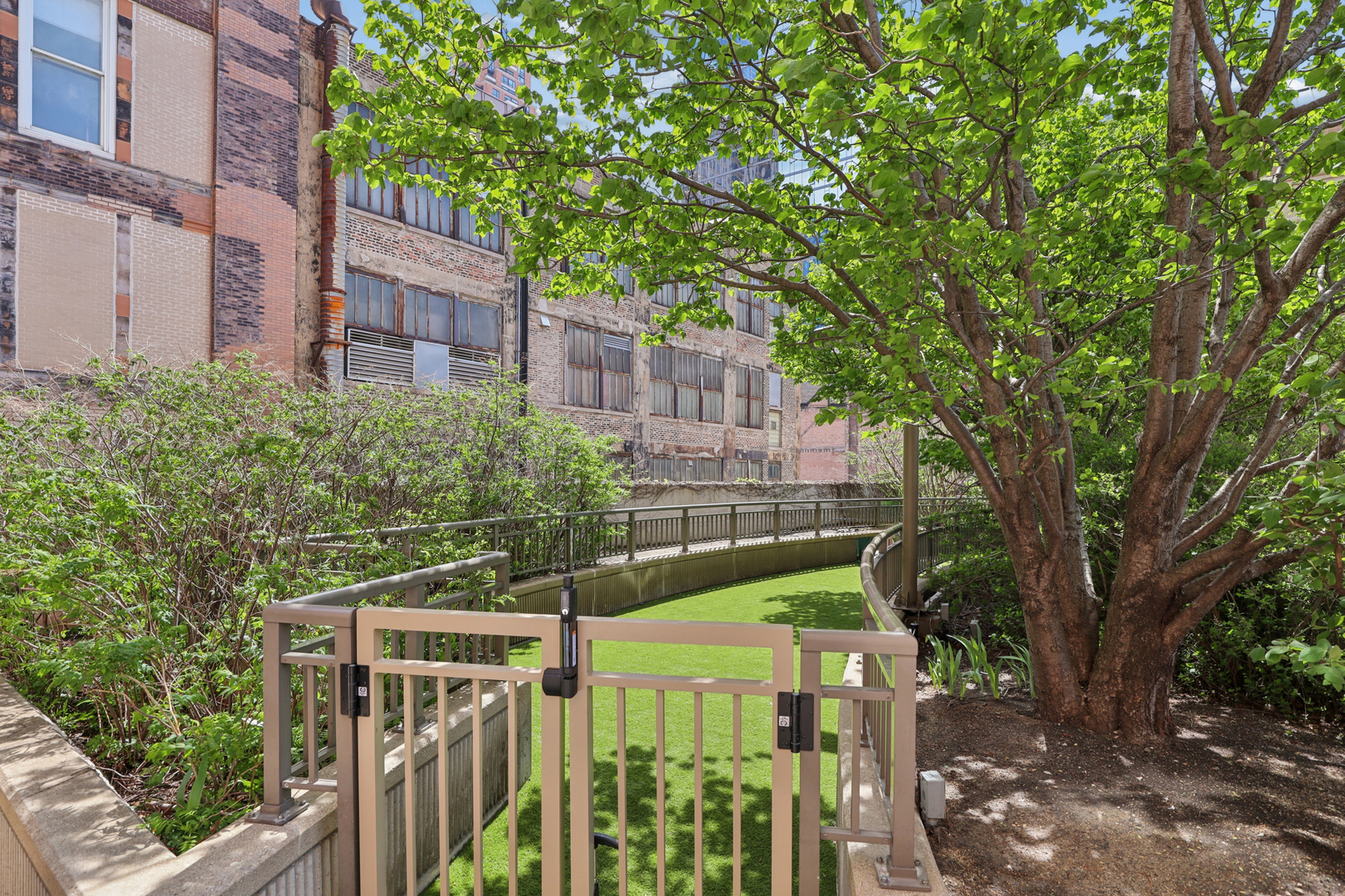 1101 South State Street, Unit 1607 Chicago, IL 60605 - Photo 22 of 28