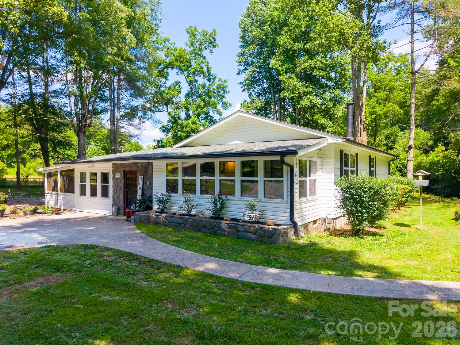 336 Greens Creek Road Sylva, NC 28779 - Photo 6 of 35