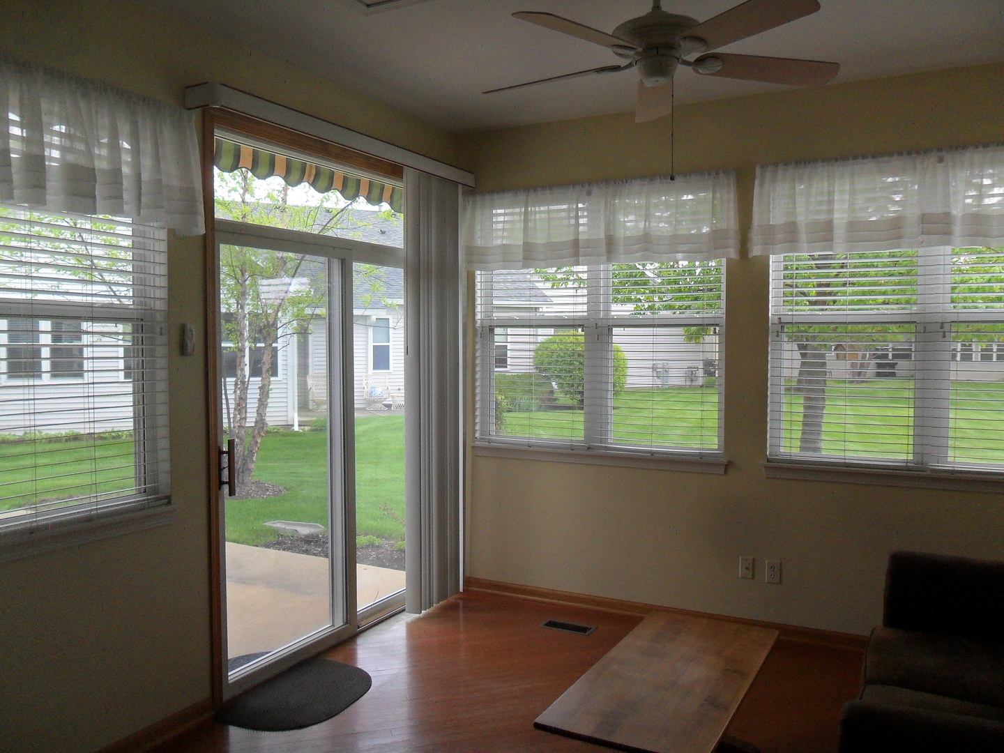 678 Cadillac Circle Romeoville, IL 60446 - Photo 10 of 19 a view of an empty room with a window
