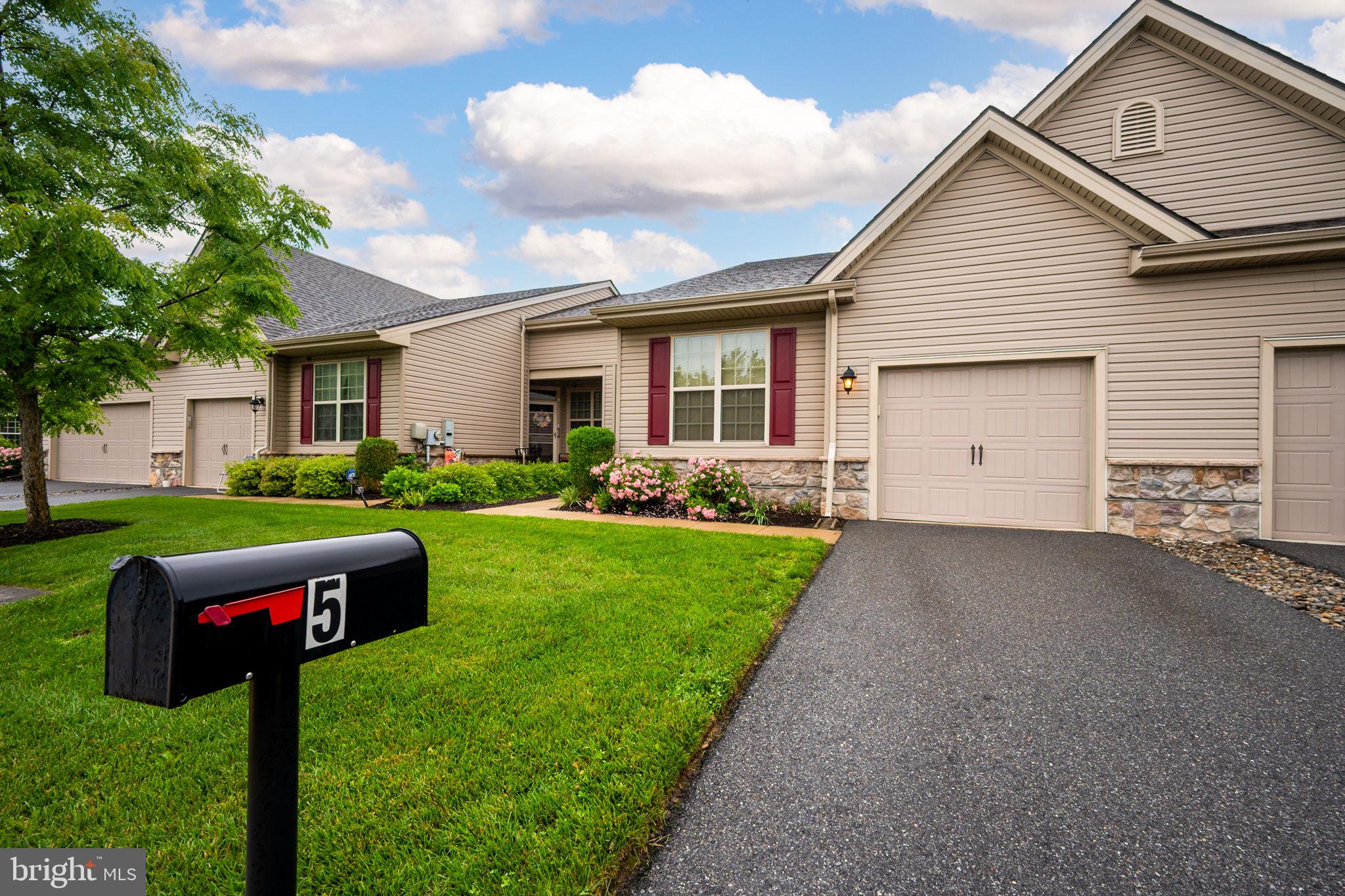 5 Fountainview Drive, Unit 23 Newark, DE 19713 - Photo 3 of 23