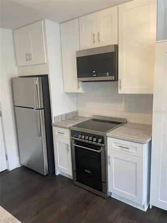 $1,095 | 5301 27th Avenue South, Unit 7, Gulfport, FL 33707