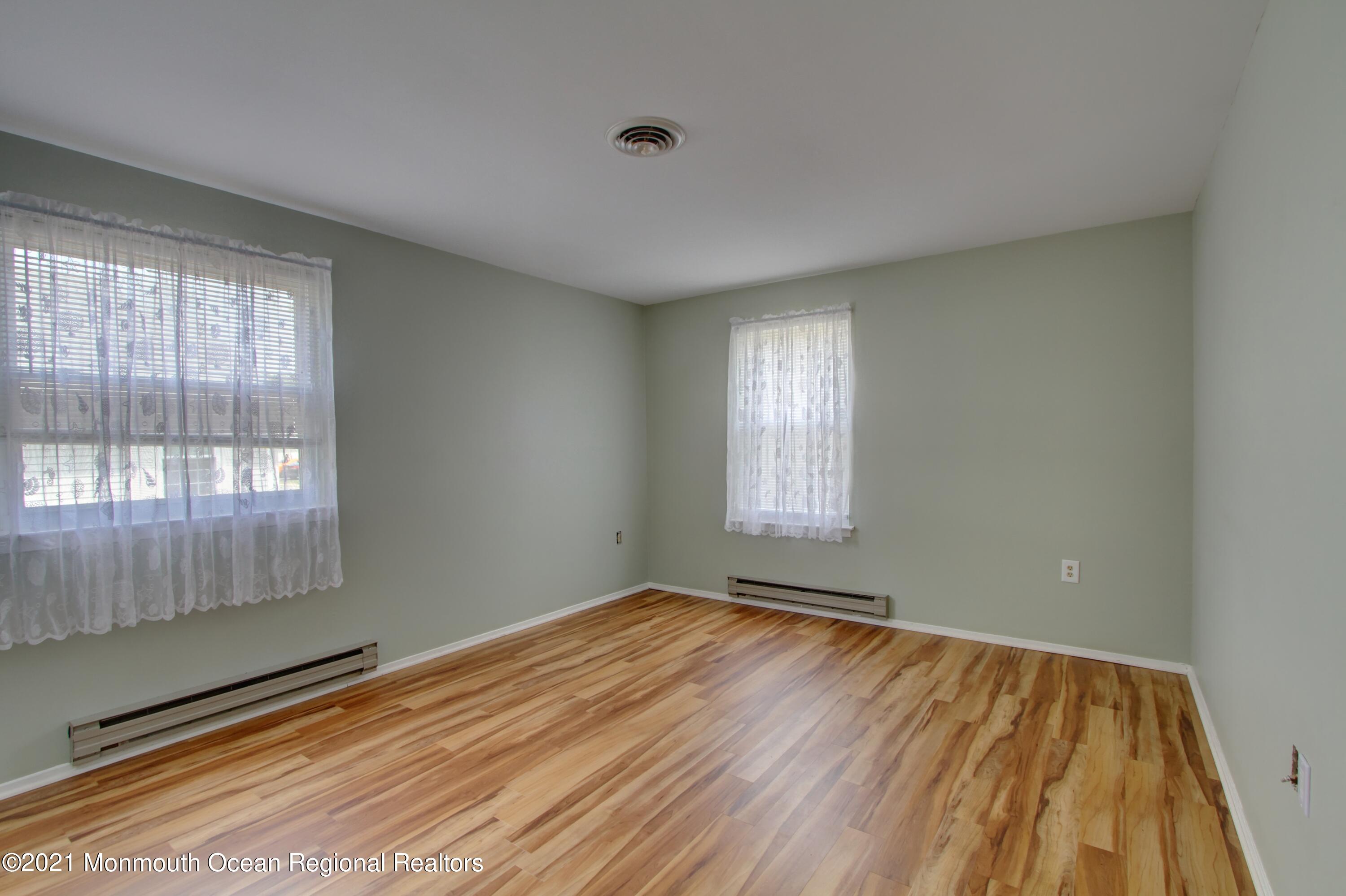 14 Amherst Road Whiting, NJ 08759 - Photo 19 of 31 2nd Bedroom