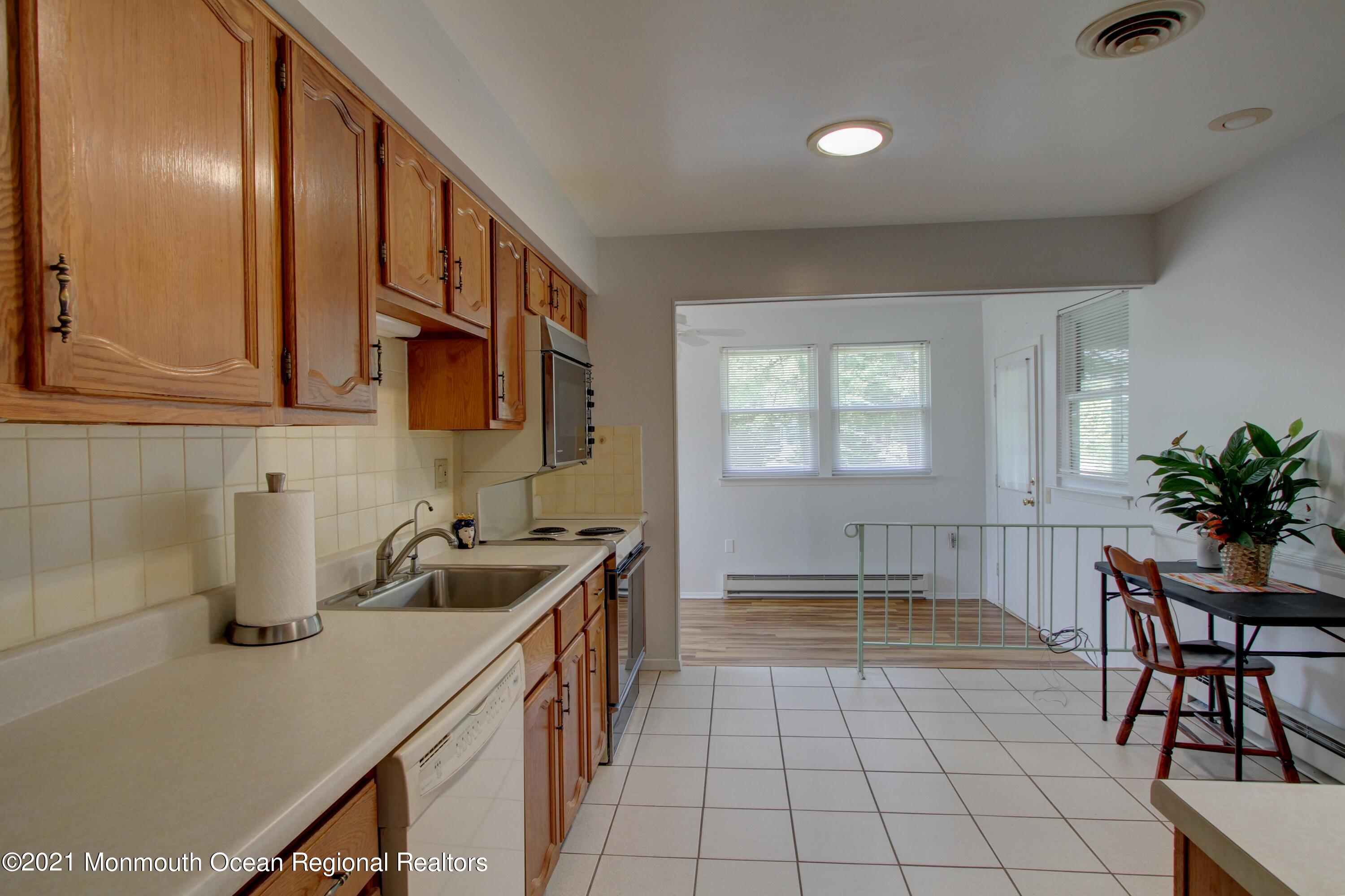 14 Amherst Road Whiting, NJ 08759 - Photo 3 of 31 The Kitchen