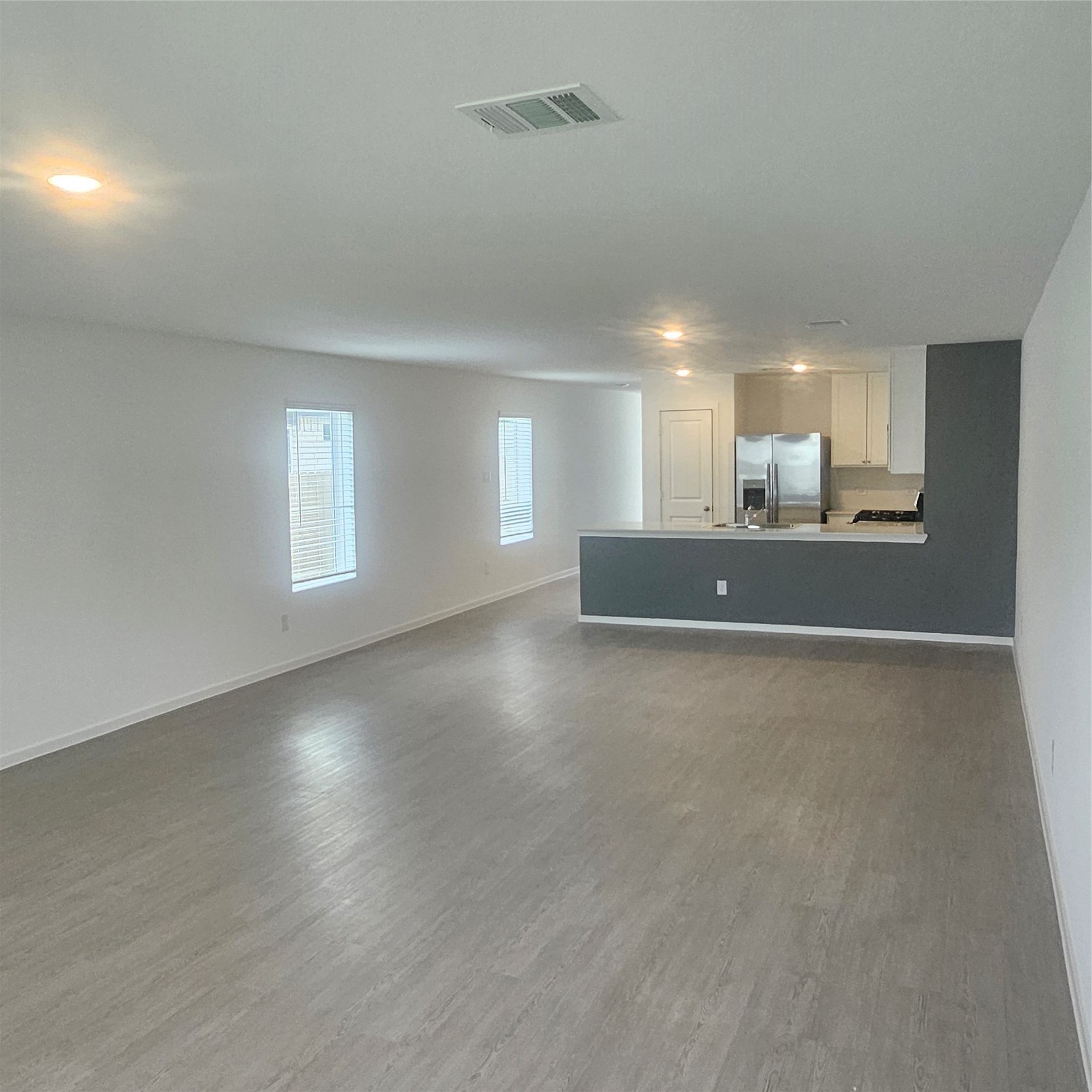 2107 Mosaic Vly Court Angleton, TX 77515 - Photo 7 of 9