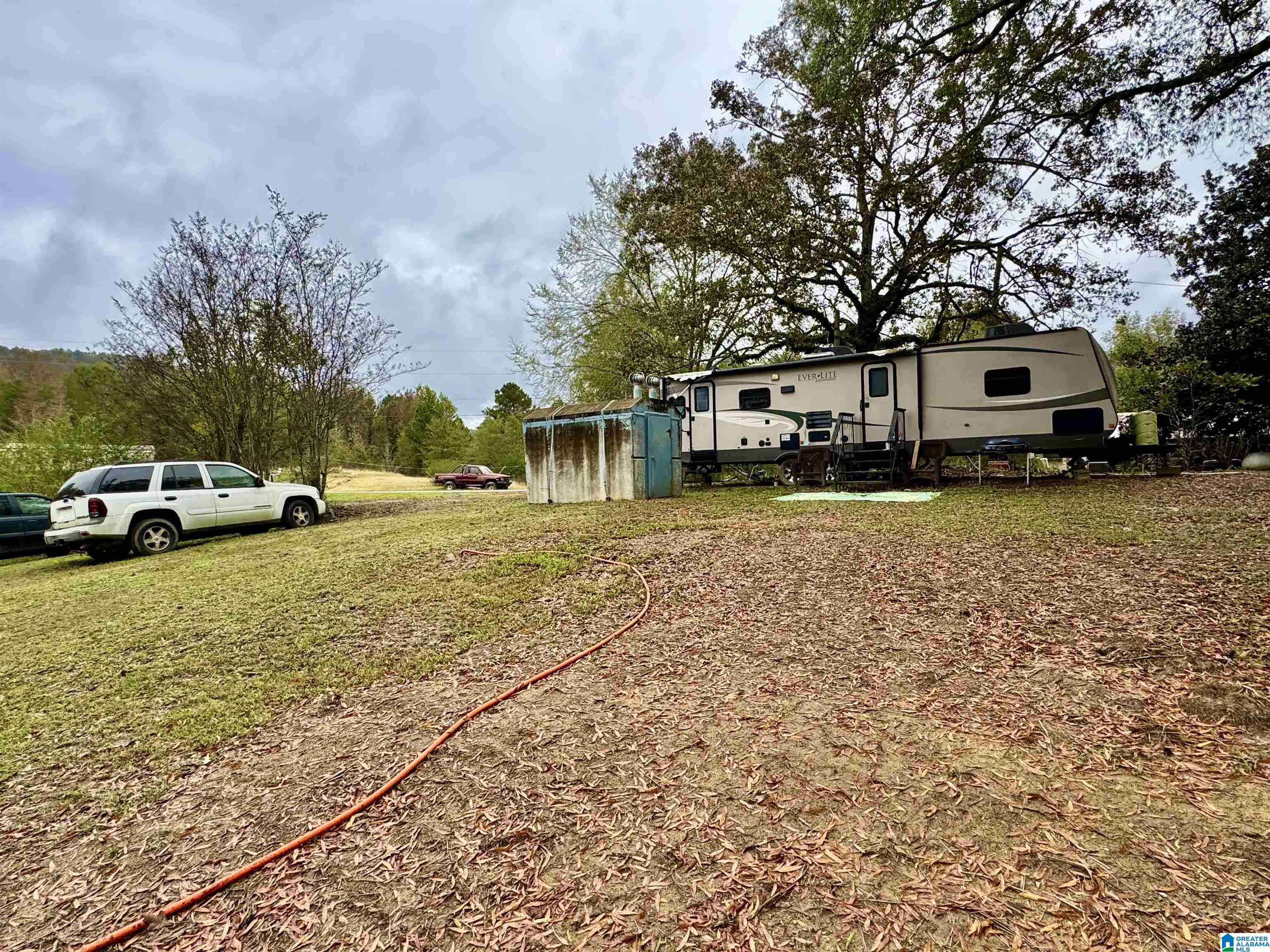 33 Hunters Lane Vandiver, AL 35176 - Photo 3 of 9