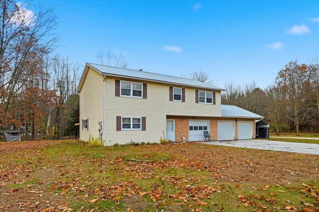 $295,000 | 192 Charles Circle, Sheldon, VT 05483