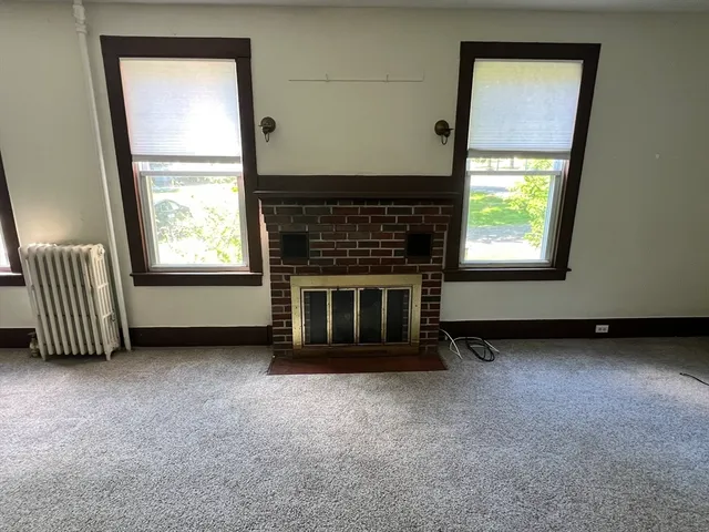 $3,200 | 986 South East Street, Unit A, Amherst, MA 01002