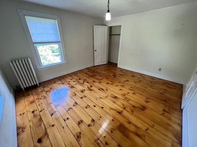 $3,200 | 986 South East Street, Unit A, Amherst, MA 01002