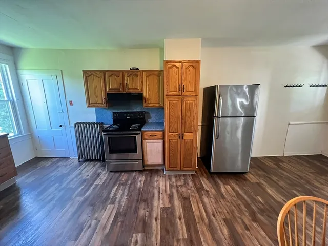 $3,200 | 986 South East Street, Unit A, Amherst, MA 01002