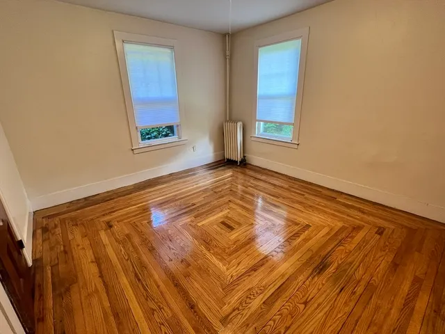 $3,200 | 986 South East Street, Unit A, Amherst, MA 01002