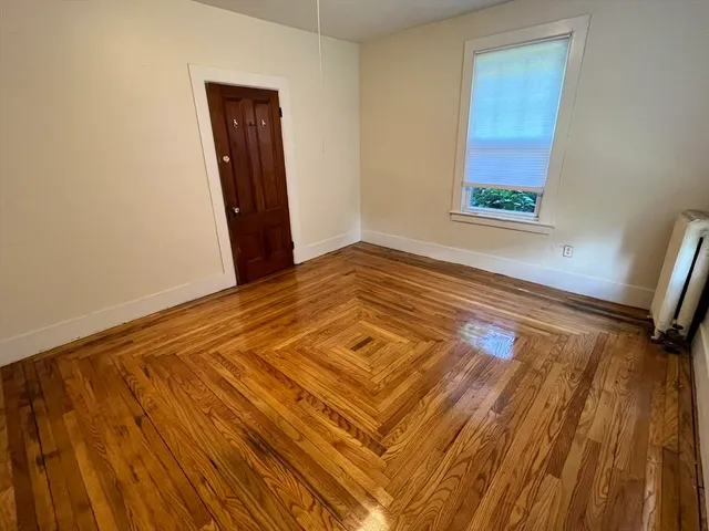 $3,200 | 986 South East Street, Unit A, Amherst, MA 01002