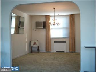 335 Maypole Road Upper Darby, PA 19082 - Photo 3 of 8 Dining Room