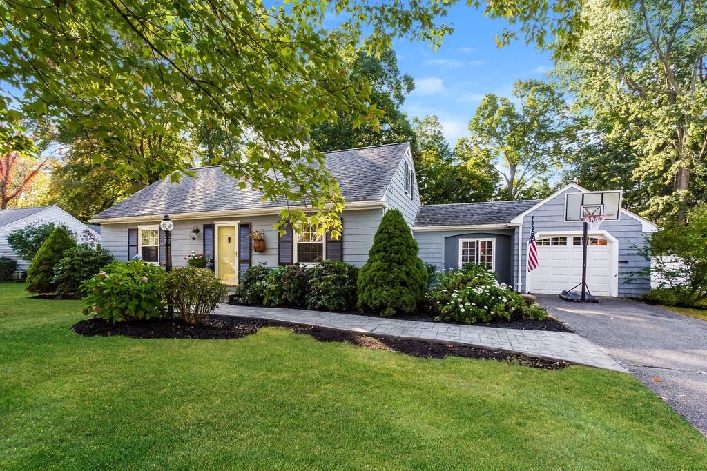 72 Elbert Road Agawam, MA 01001 - Photo 1 of 42 Gallery Image 1