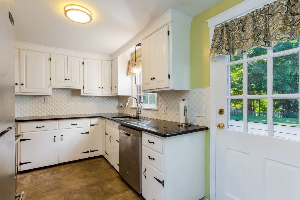 72 Elbert Road Agawam, MA 01001 - Photo 17 of 42 Gallery Image 17