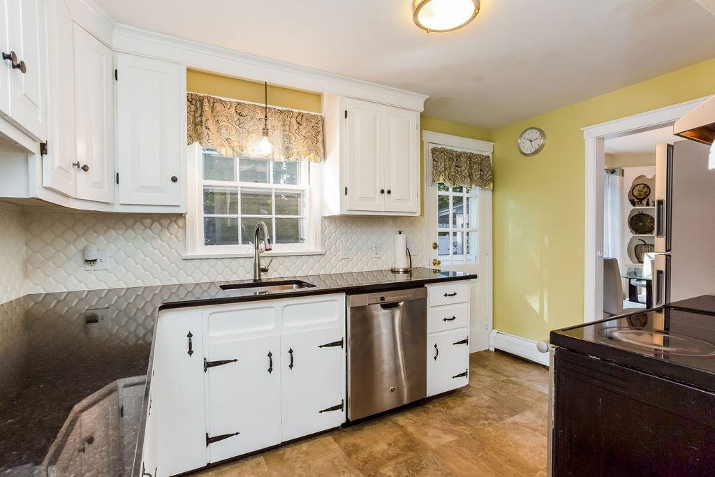72 Elbert Road Agawam, MA 01001 - Photo 18 of 42 Gallery Image 18