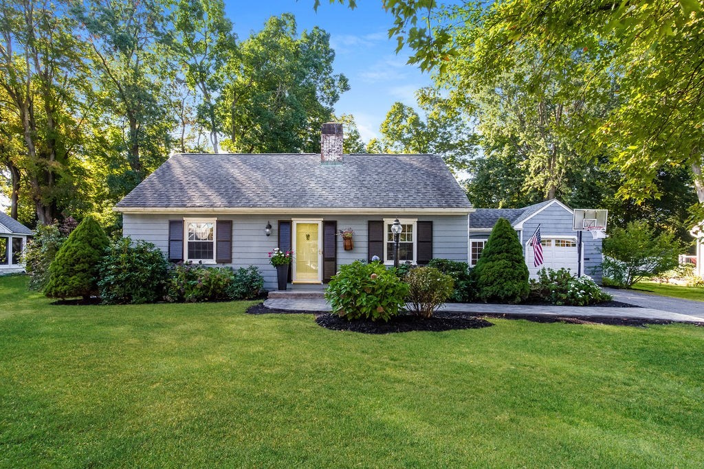 72 Elbert Road Agawam, MA 01001 - Photo 2 of 42 Gallery Image 2