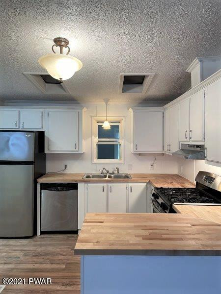 246 Well Road Greeley, PA 18425 - Photo 10 of 24 Stainless Appilaces