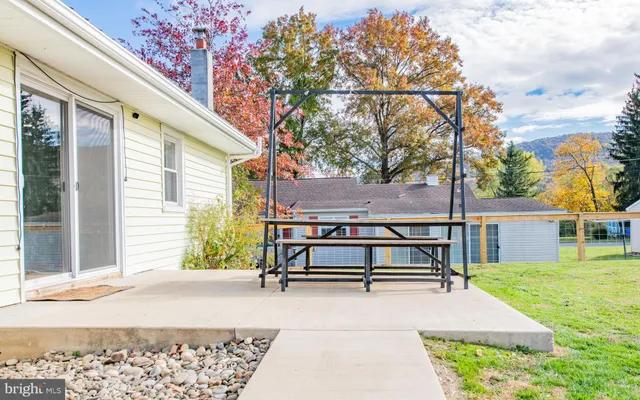 a house view with a outdoor space