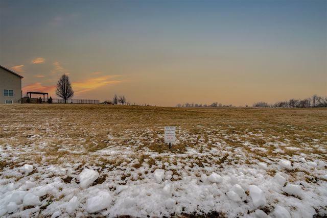 4 Sandstone Avenue Carlock, IL 61725 - Photo 2 of 3 a view of an ocean