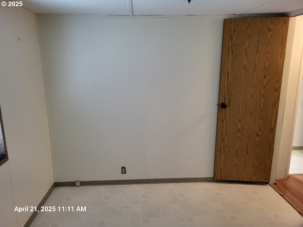 1050 North Cedar Point Road Coquille, OR 97423 - Photo 22 of 29 a view of an empty room