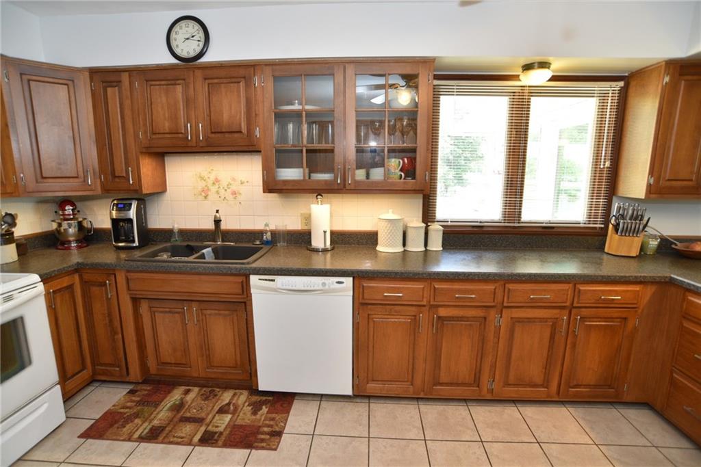273 Mill Spring Drive Fillmore, IN 46128 - Photo 5 of 23 Gallery Image 5
