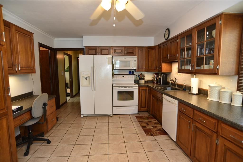 273 Mill Spring Drive Fillmore, IN 46128 - Photo 6 of 23 Gallery Image 6