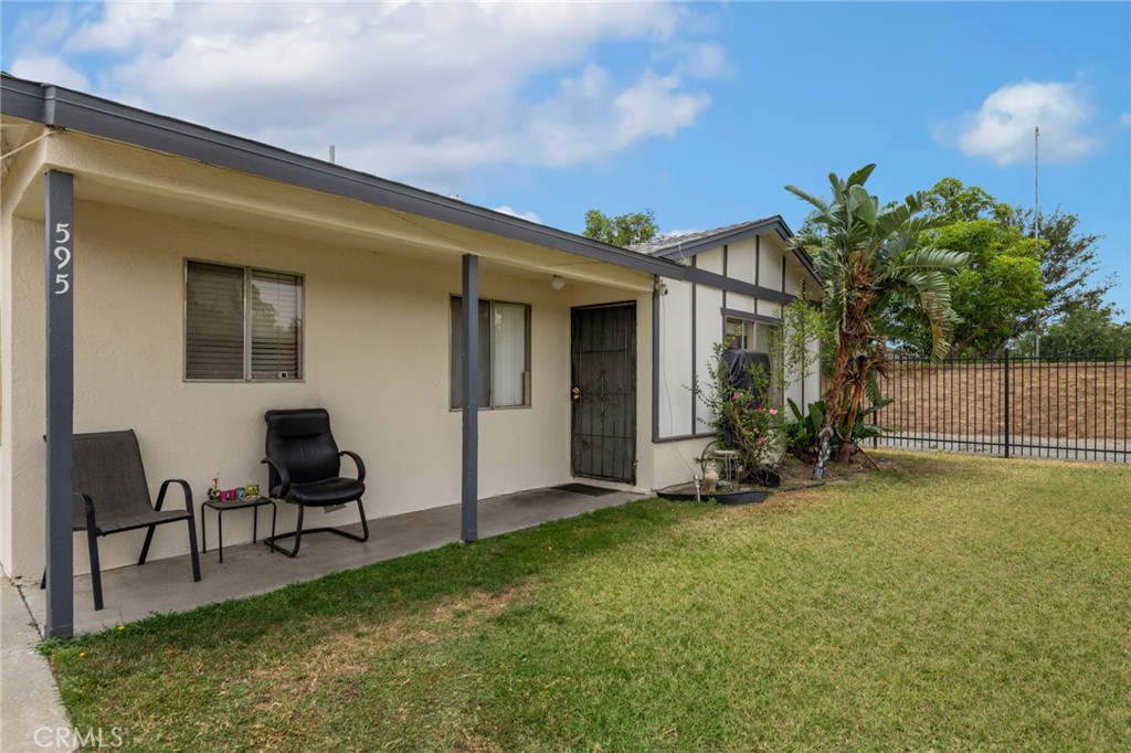 595 West Shamrock Street Rialto, CA 92376 - Photo 5 of 8
