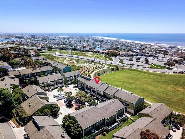 $8,250 | 14 Swift Court, Unit 204, Newport Beach, CA 92663