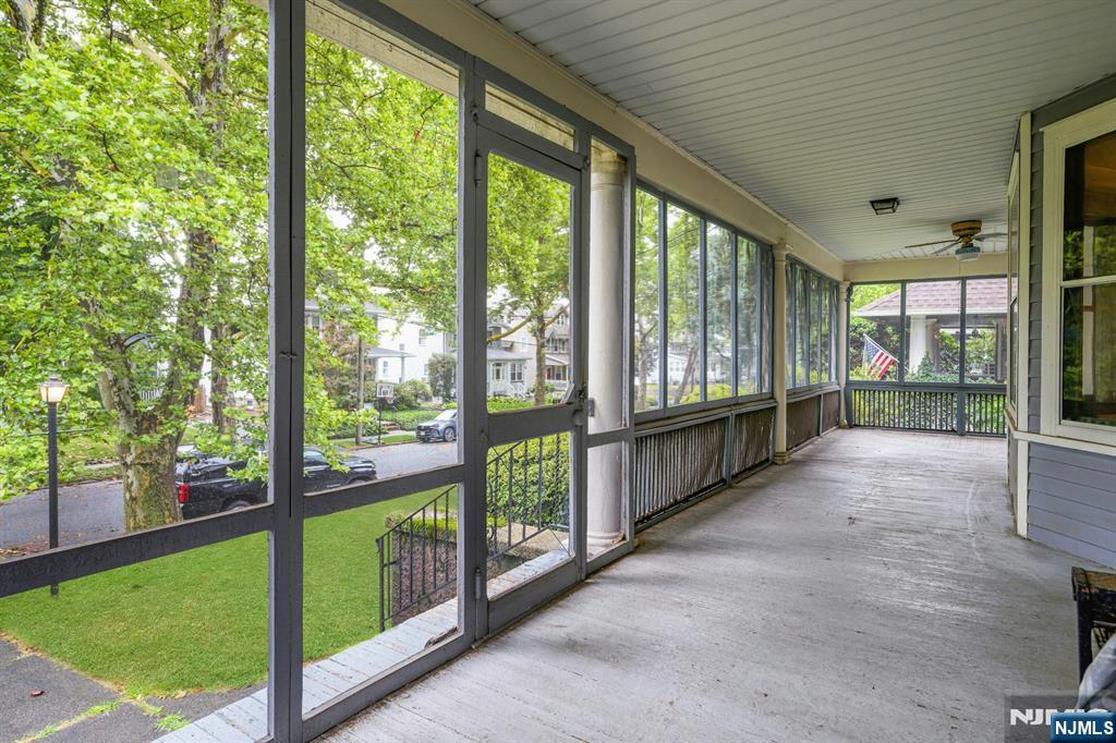 176 Mountain Way Rutherford, NJ 07070 - Photo 3 of 28
