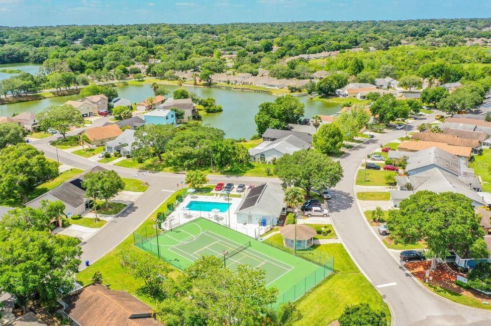 2010 Hatteras Point Lakeland, FL 33813 - Photo 2 of 42