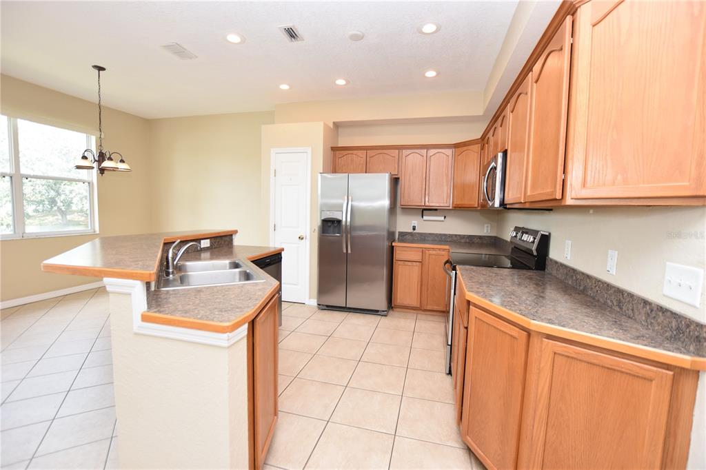 2010 Hatteras Point Lakeland, FL 33813 - Photo 4 of 42
