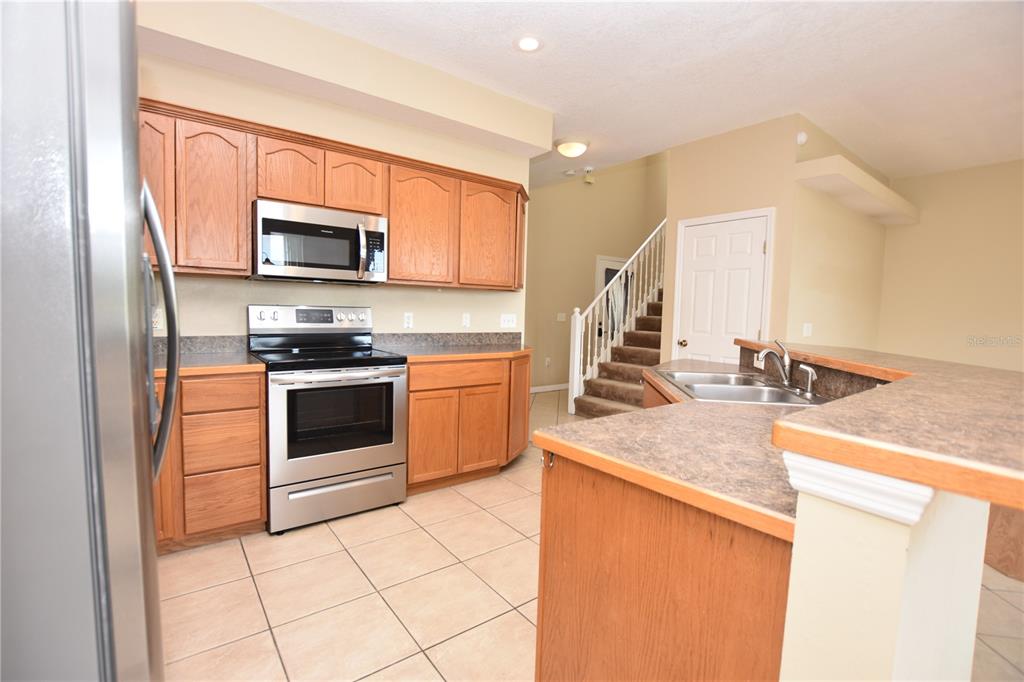 2010 Hatteras Point Lakeland, FL 33813 - Photo 5 of 42