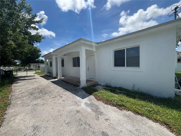 $2,550 | 26514 Southwest 138th Avenue, Unit 26514, Homestead, FL 33032